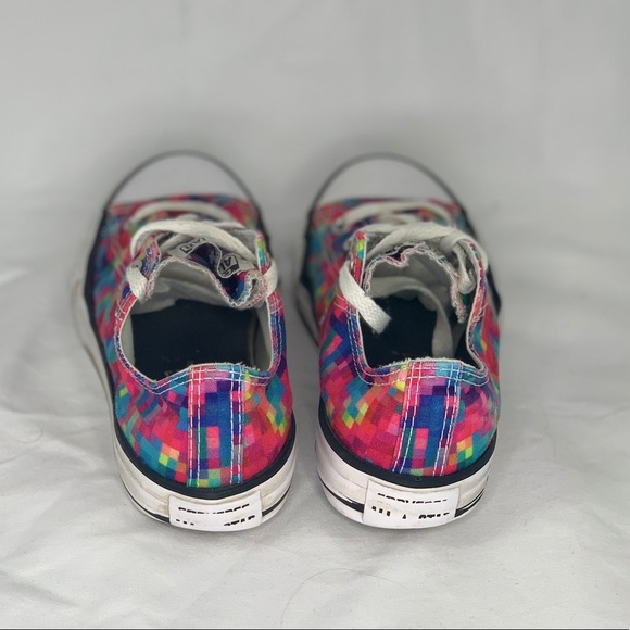 Chuck Taylor All-Star Lows - Youth size 2 - Picture 4 of 7